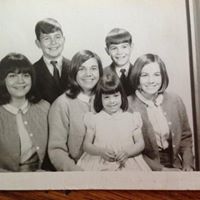 Sandra Dickey Photo 17