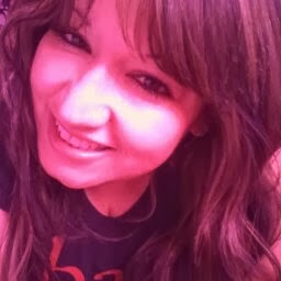 Laura Martinez Photo 23