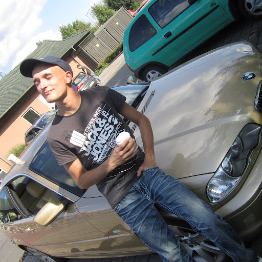 Alexander Lange Photo 28