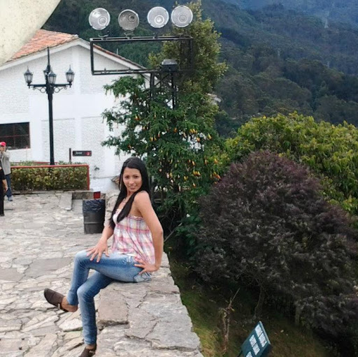 Dayana Contreras Photo 14