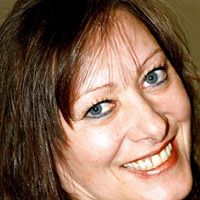Linda Griffith Photo 12