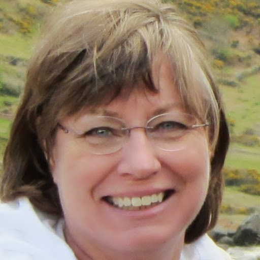 Donna Larsen Photo 34