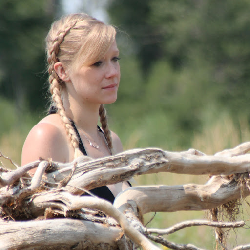 Heather Buck Photo 27