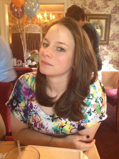 Jennifer Hughes Photo 32