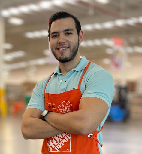 Alex Garza Photo 15