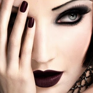 Michelle Ayres Photo 18