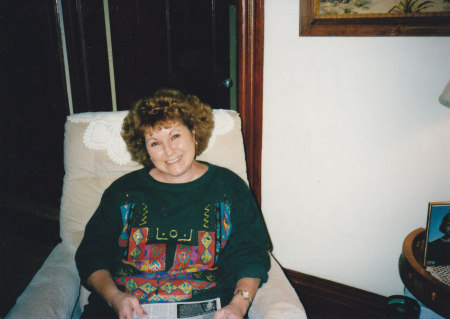 Pamela Edwards Photo 15