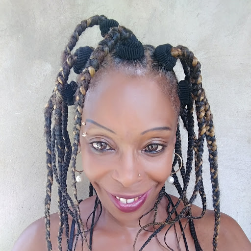 Yvonne Nelson Photo 15