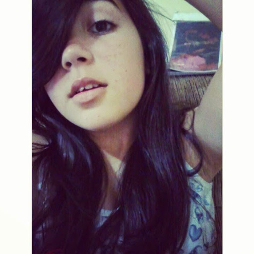 Julia Soares Photo 27