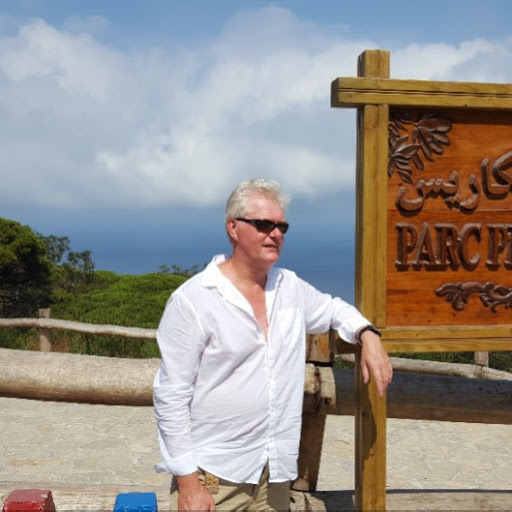 Paul Hardy Photo 33