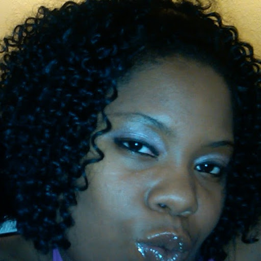 Shanna Brown Photo 14