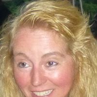 Dianne Bates Photo 30