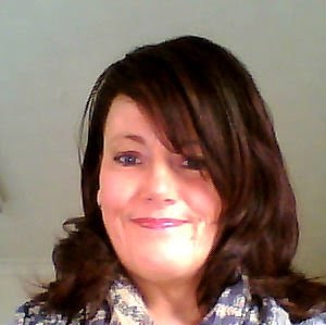 Julia Bowers Photo 15