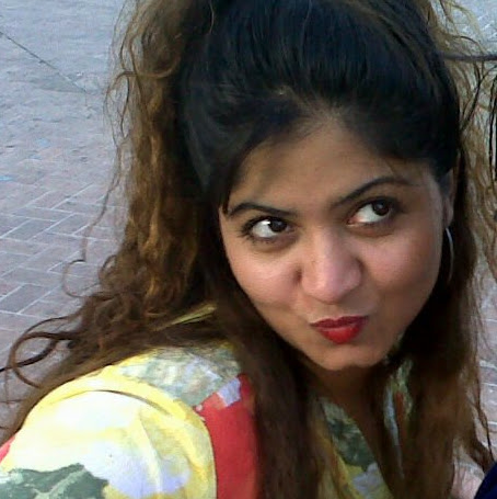 Lisa Sharma Photo 32
