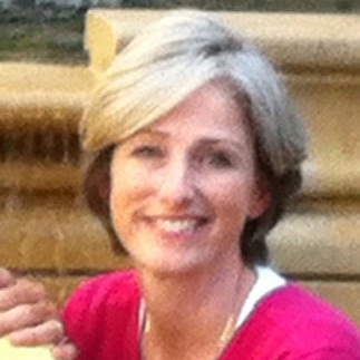 Lisa Dehayes Photo 1