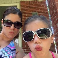 Nicole Schaffer Photo 32