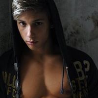 Dustin Weller Photo 4