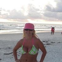 Michelle Elkins Photo 26