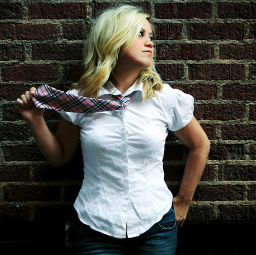 Brittney Robinson Photo 38