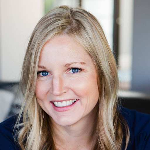 Danielle Cantrell Photo 5