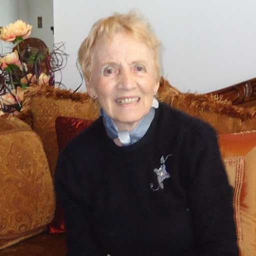 Eileen Robertson Photo 27