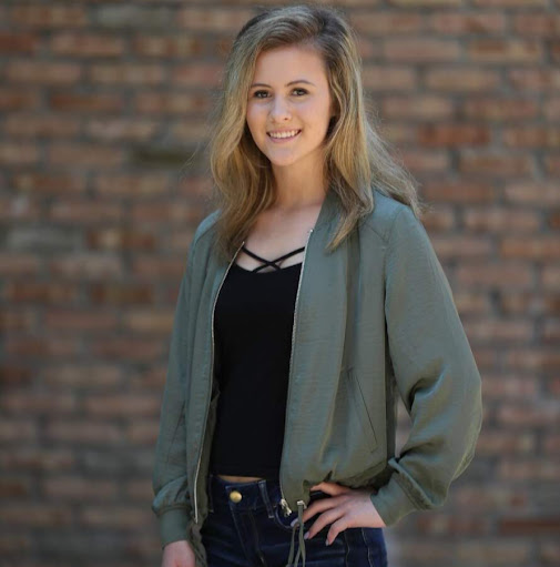 Rachel Schroeder Photo 28