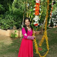 Niyati Bansal Photo 10