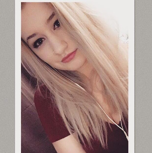 Alyssa Palmer Photo 12