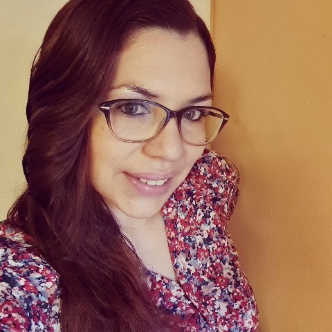 Jocelyne Gonzalez Photo 4
