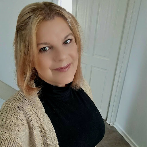 Julie Little Photo 12