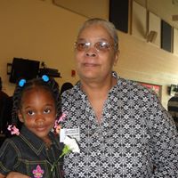 Joyce Banks Photo 23
