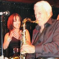 Michelle Davison Photo 27