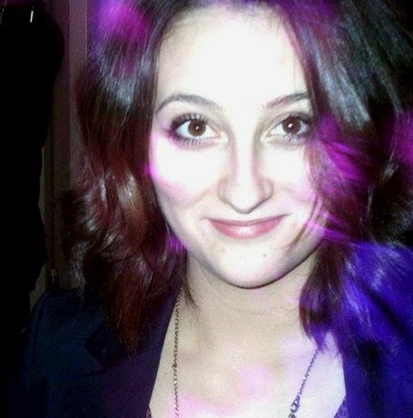Beth Taylor Photo 25