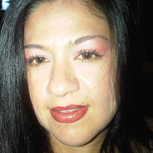 Karen Deleon Photo 8
