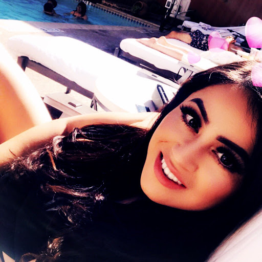 Veronica Reyes Photo 42