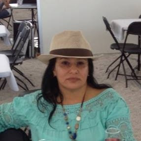 Elizabeth Robles Photo 12