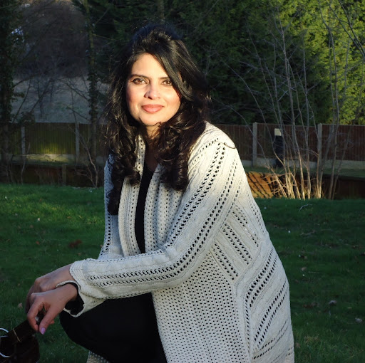Nadia Raza Photo 6