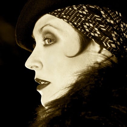 Jill Tracy Photo 13