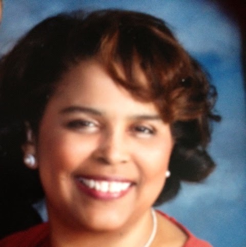 Robin Nichols Photo 38