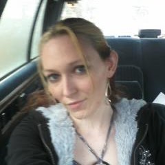 Laura Graves Photo 22