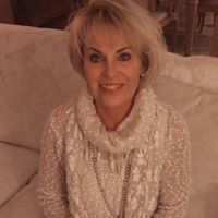 Carolyn Prior Photo 8