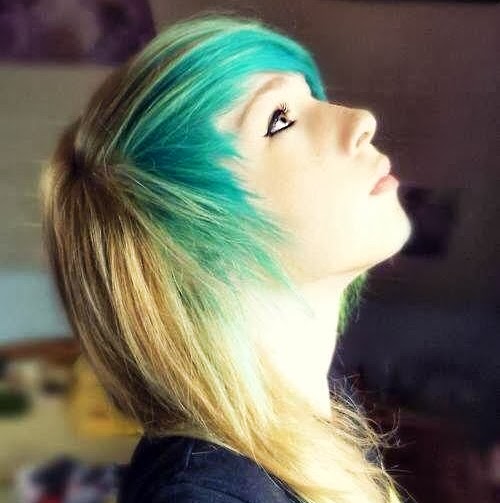 Sarah Langdon Photo 27