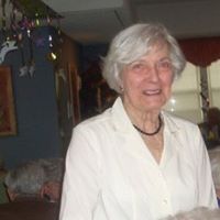 Ellen Oakley Photo 7
