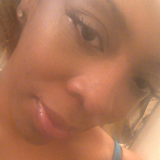 Danielle Goodwin Photo 20