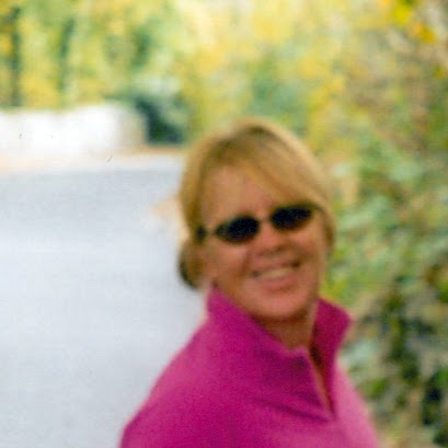 Sally Roberts Photo 30