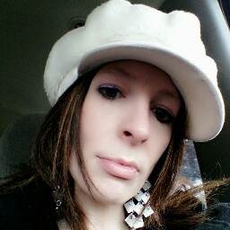 Amy Andersen Photo 9