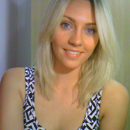 Hannah Cooper Photo 36