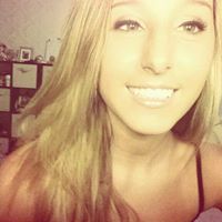 Amanda Medeiros Photo 7