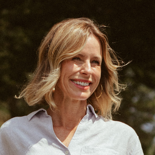 Jennifer Jarrett Photo 7