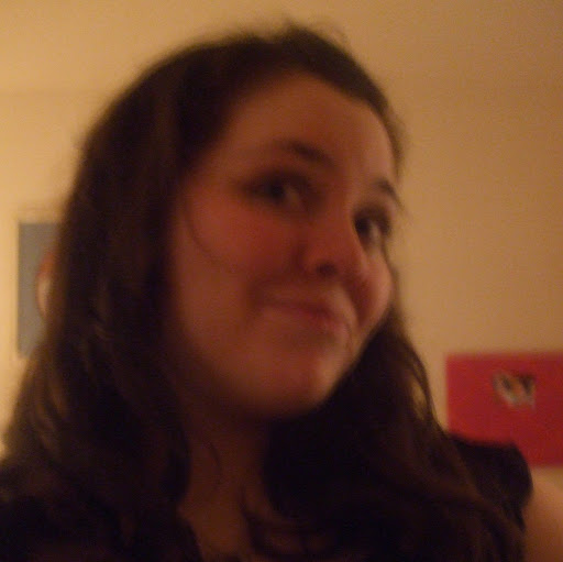 Emily Hawkins Photo 4